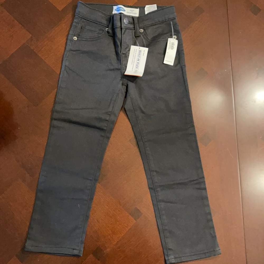 New with tags Old Navy slim fit boys size 5 pants
